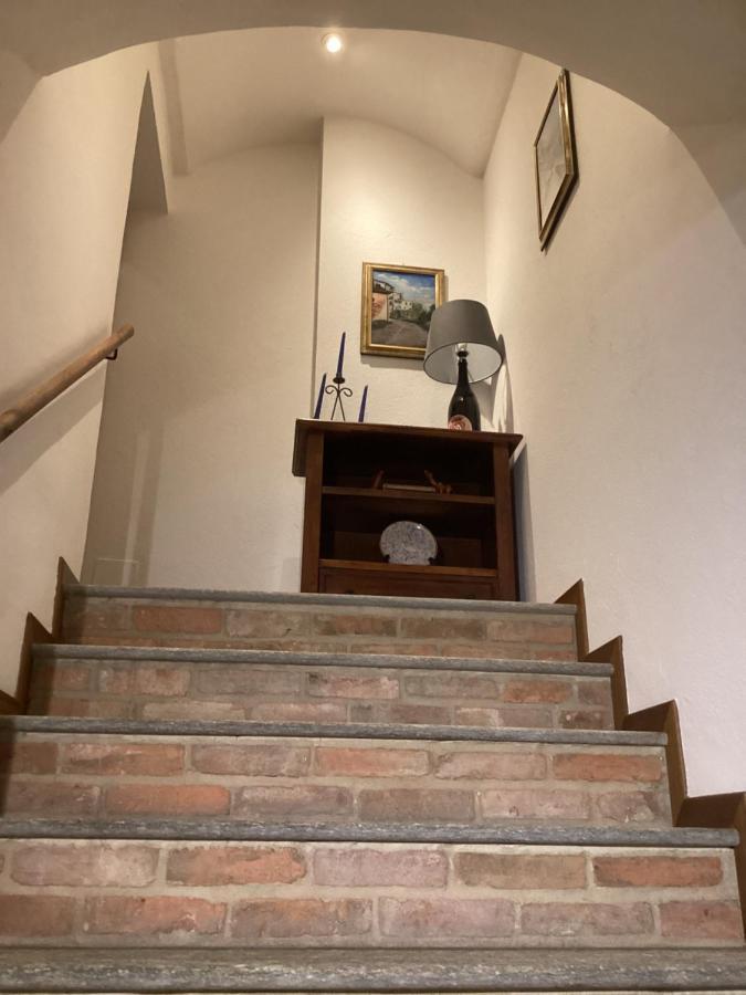 Holiday House Antica Dimora Soggiorni In Langa Centro Storico لا مورّا المظهر الخارجي الصورة