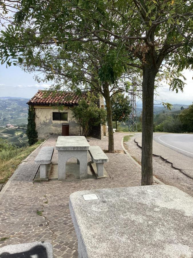 Holiday House Antica Dimora Soggiorni In Langa Centro Storico لا مورّا المظهر الخارجي الصورة